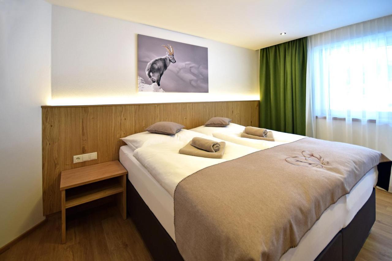 Waidmannsruh Appartements แกร์ลอส ภายนอก รูปภาพ