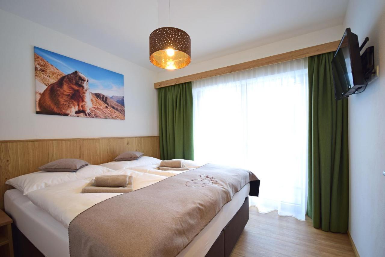 Waidmannsruh Appartements แกร์ลอส ภายนอก รูปภาพ