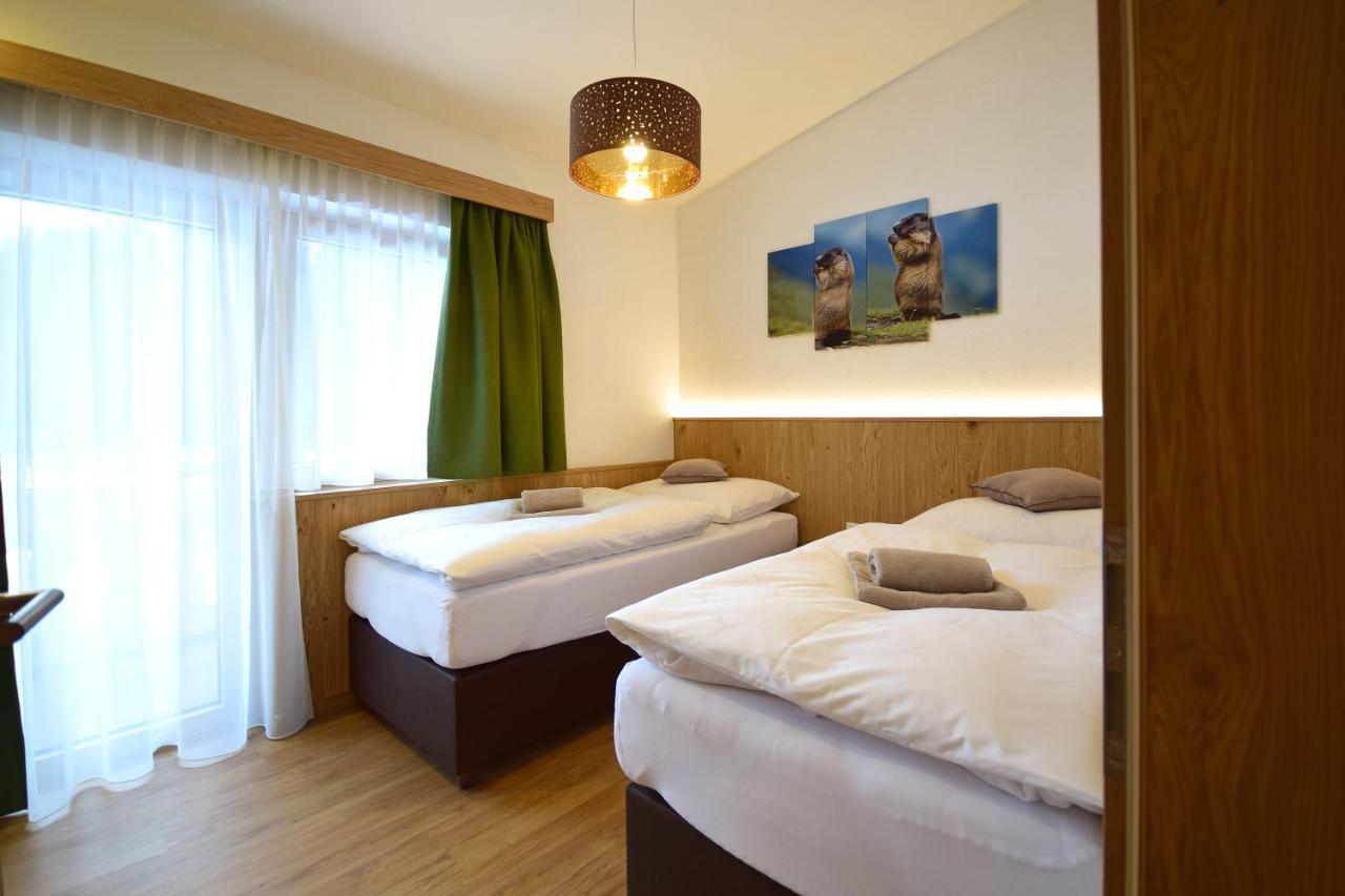 Waidmannsruh Appartements แกร์ลอส ภายนอก รูปภาพ